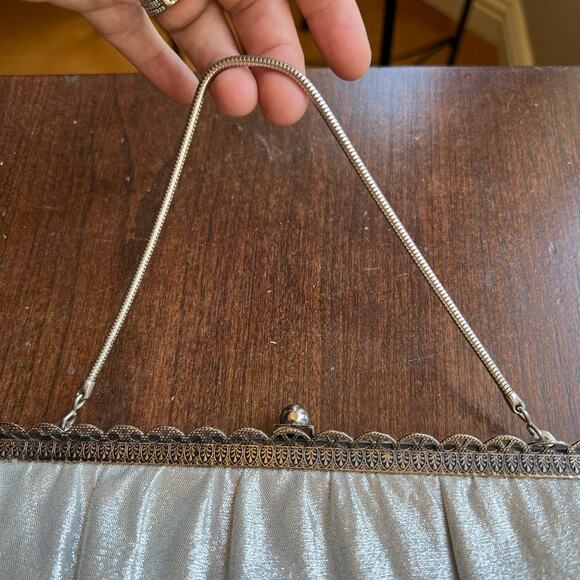 1950s 1960s Ande Silver Metallic Purse Vintage Silver Evening Bag Vintage Clutch - Picture 8 of 16